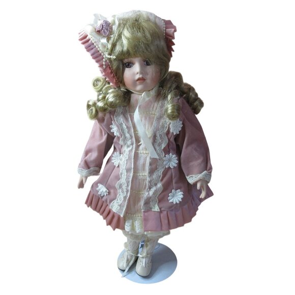 1998 Collectible Porcelain Doll Pink Dress Hat Roses William Tung 16" Tuss Inc. - Picture 1 of 8
